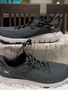 Kuru Cloud Flex Via Men's Sz 9 Medium Orthopedic Running Shoes $139